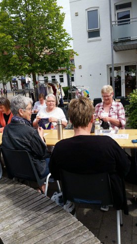 Elendighed Hates stærk Strik i det fri - FlaskePosten