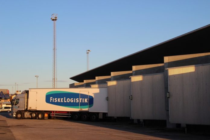 Hirtshals_Fiskeauktion_FlaskePosten_1_740x493