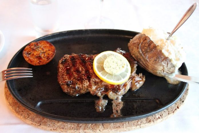 Konurrence_Fredagssteak_Fyrklit_FlaskePosten_1_740x493