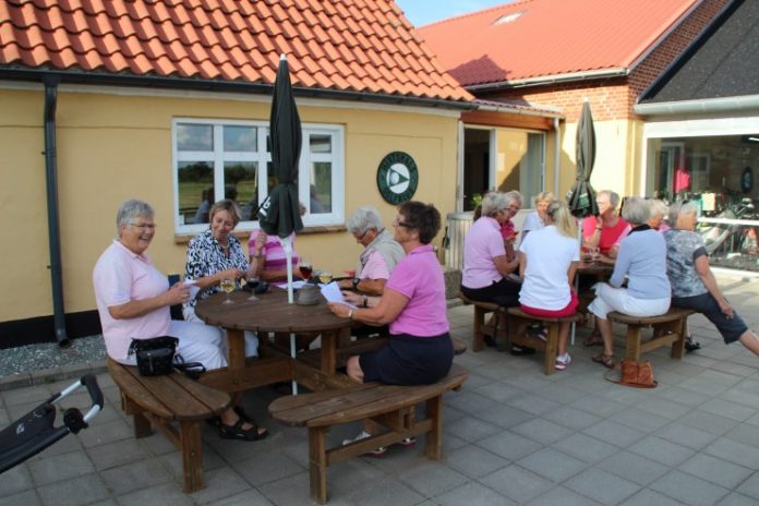 PinkCup_HirtshalsGolfklub_FlaskePosten_1