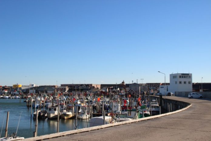 Sunket_Lystsejler_Hirtshals_Havn_FlaskePOsten_1