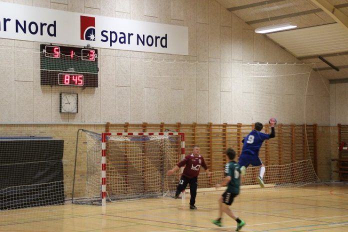 Serie2_Horne_KFUM_Sindal_FlaskePosten_4