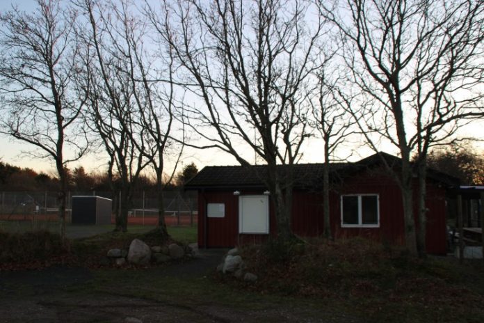 Hirtshals_Tennisklub_Mobilt_Spillegulv_FlaskePosten_1
