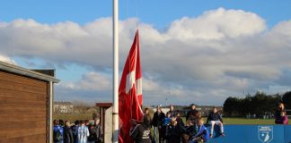 Standerhejsning for de mindste hos Hirtshals Boldklub