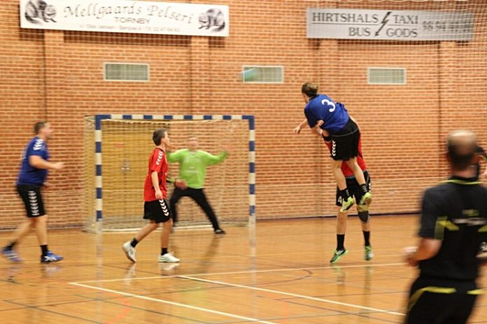 TIF_Serie1_AabybroHK_FlaskePosten_1
