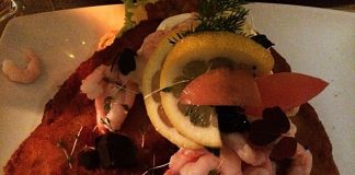 Tilbud blev et tilløbsstykke på Cafe 2