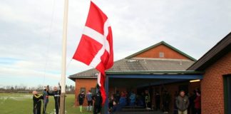 Standerhejsning for de unge hos Tornby IF Fodbold