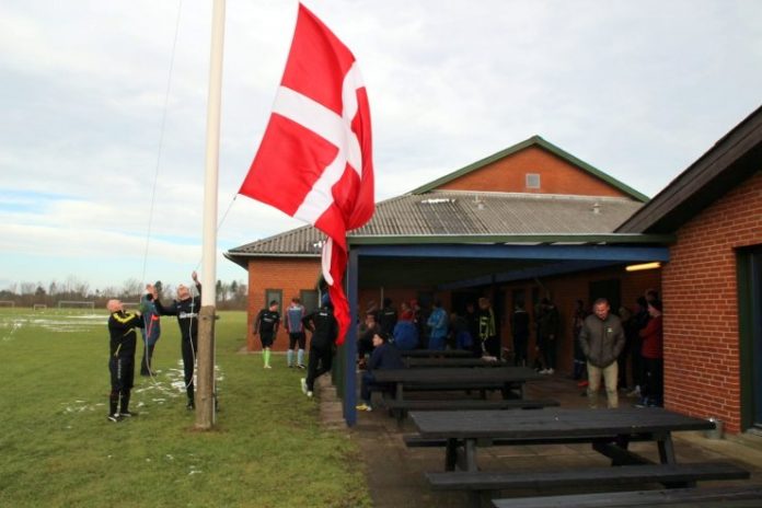 arrangere Bortset Næsten død Standerhejsning for de unge hos Tornby IF Fodbold - FlaskePosten