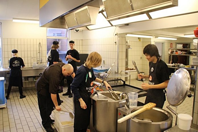 Horne_Efterskole_Venligboerne_FlaskePosten_8
