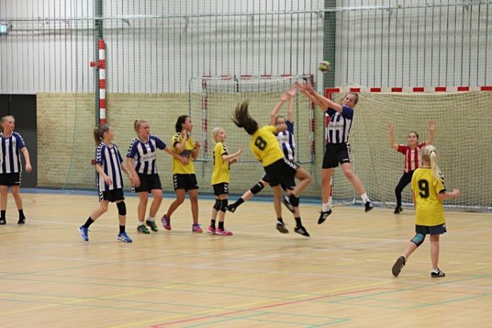 U12_Pige_B_HH80_TIF_Pulje1_FlaskePosten_4
