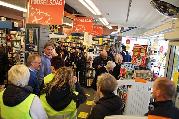 Kurt_Jakobsen_Bog_&_Ide_Jubilæum_30_År_FlaskePosten_3