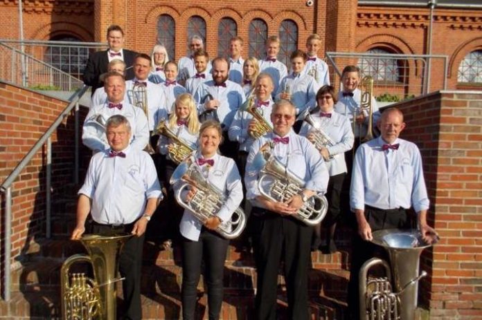 Chapean_Brass_Band_Tornby_FlaskePosten_1