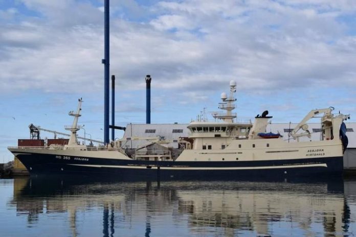 HG_265_Asbjørn_FlaskePosten_1_739x493