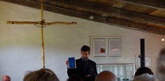 Utraditionel gudstjeneste ligner nu en tradition ved Hirtshals Fyr