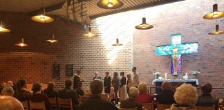 Gudstjeneste med dåbsfest i Emmersbæk Kirke