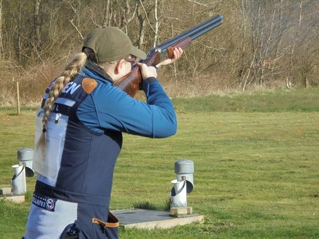 Lærke_Olesen_Tversted_Skeet_Skydning_FlaskePosten_1_657x493