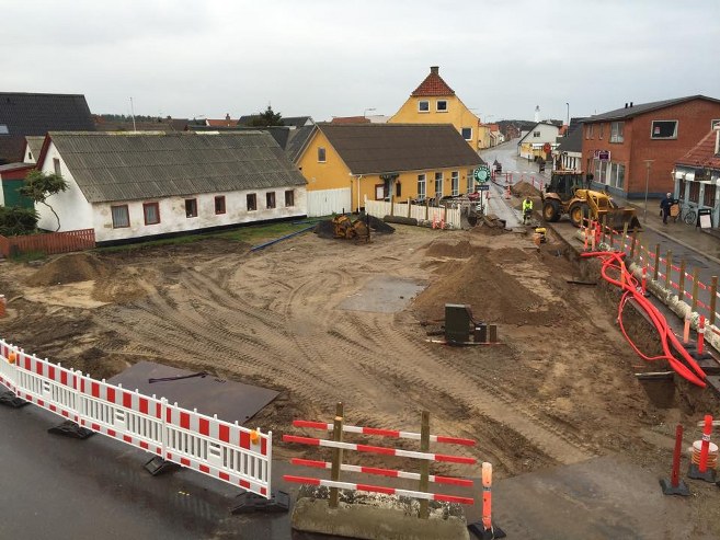 Karens_Plads_Kunst_FlaskePosten_1_657x493