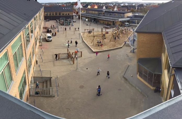 Indvielse_Hirtshals_Skole_Lise_Rønn_FlaskePosten_1_740x482