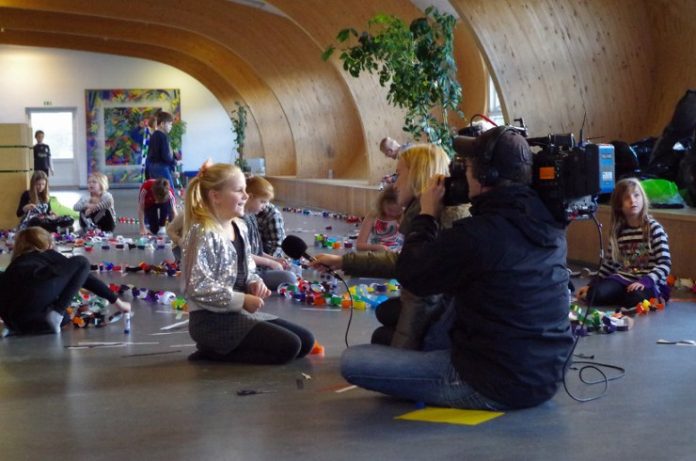Bindslev_Skole_Guirlande_Rekord_TV2Nord_FlaskePosten_5