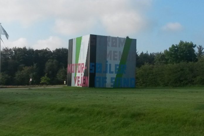 Kunst_Søren_Friis_FlaskePosten_2_739x493