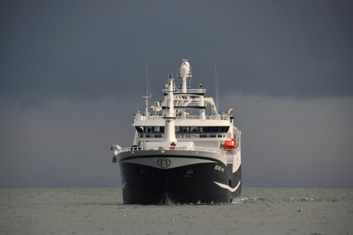 HG264_Ruth_Hirtshals_FlaskePosten_1
