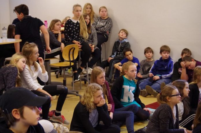 Jens_Guldsmed__Hassan_Venligboerne_FlaskePosten_2