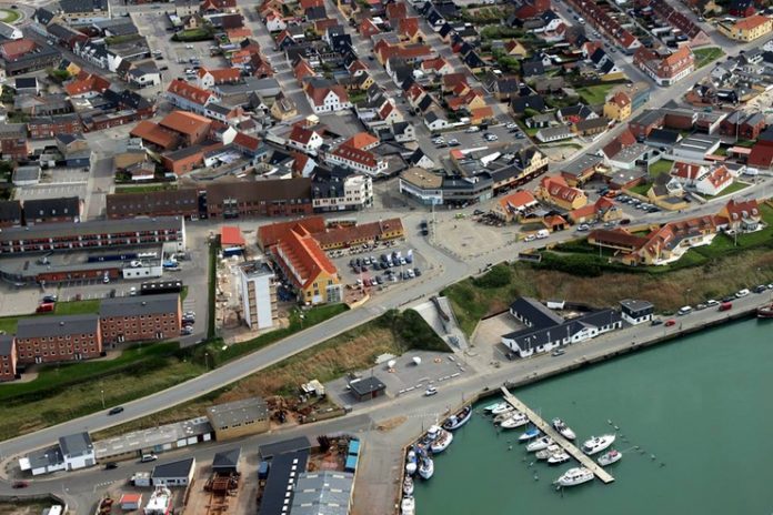 Hirtshals_Luftfoto_Plads_FlaskePosten_1