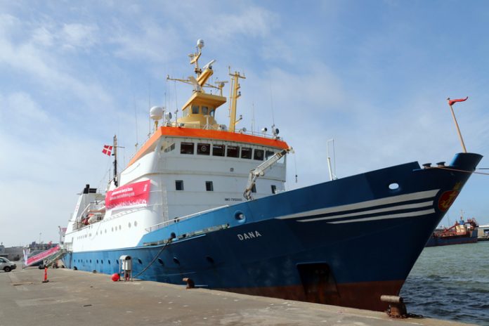 Dana_Hirtshals_FlaskePosten_1