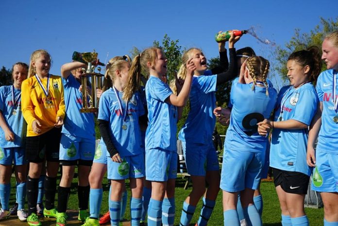 Guld_U13_Piger_Slagter_Winther_Cup_FlaskePosten_5