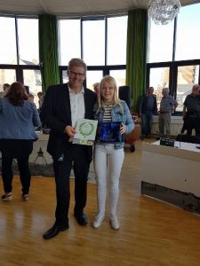 Jacob_Xenia_Pris_Kirmayer_FlaskePosten_2_370x493