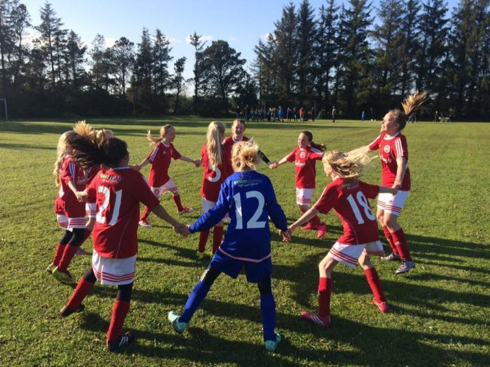 U11_BTI_Piger_FlaskePosten_1