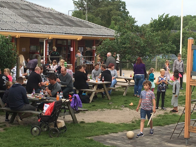 Midsommerfest_Solsikken_FlaskePosten_3