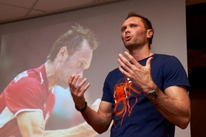 Lars_Christiansen_HH80_FlaskePosten_1_739x493