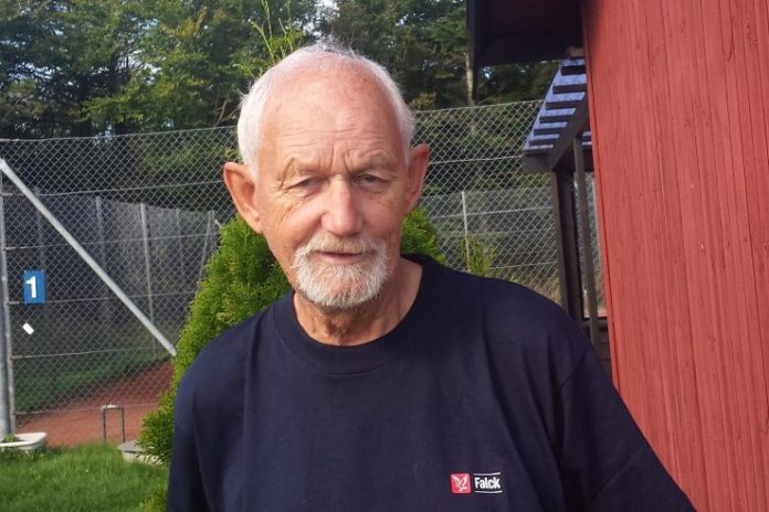 Kaj_Falck_FlaskePosten_1_739x493