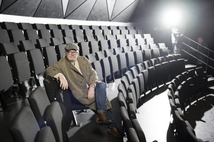 Vendsyssel_Teater_Peter_Schrøder_FlaskePosten_1_739x493