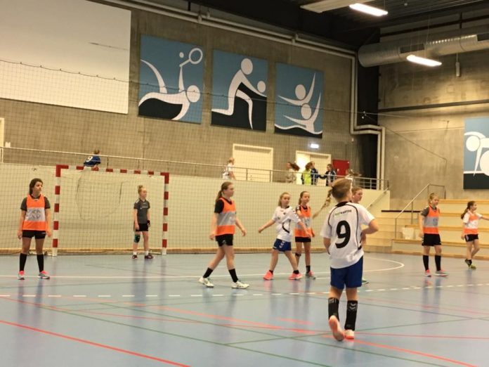 Horne_KFUM_Vendiahallen_FlaskePosten_1