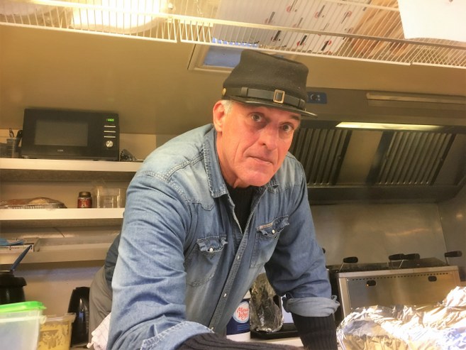 Chuck_FlaskePosten_2