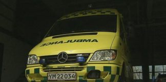 Bilist torpederede hus i Sindal