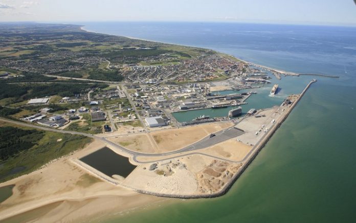 Hans Hunderup_Hirtshals_Luftfoto_FlaskePosten_2_740x464