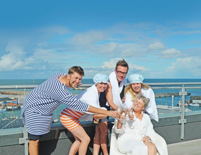 Hirtshals_Revyen_FlaskePosten_1