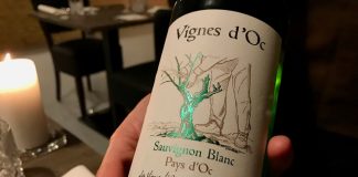 Tjenerafløsere søges til Restaurant Abstrakt