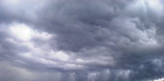 Fredag kan ende med regn og torden