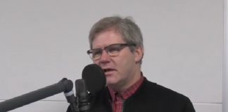 Arne Boelt (S) svarer her på spørgsmål om Vendelbohus og Havbakken i Tornby