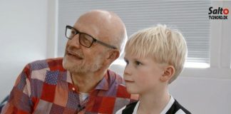 August og bedstefar har aldrig tændt en computer eller iPad