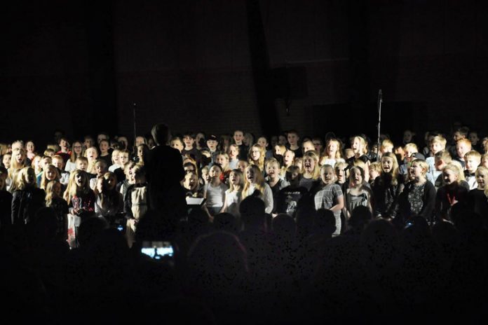 musikelever i vraa_flaskeposten_740x493