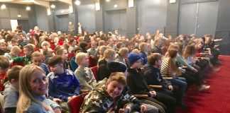 Peter Pan oplevet af 1400 skolebørn på Hjørring Teater