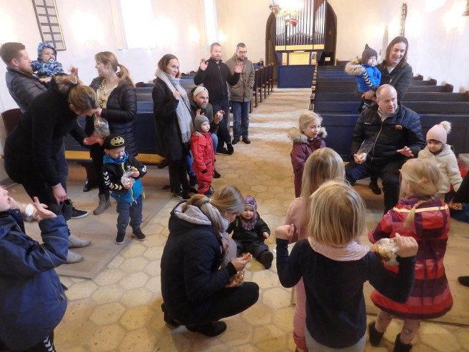 Påskeæg_Tornby_Kirke_FlaskePosten_3_657x493