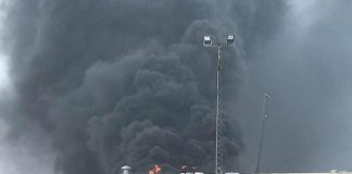 Voldsom røgudvikling ved brand nær posten i Hjørring