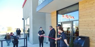 Borgmesteren klippede den røde snor til Burger King