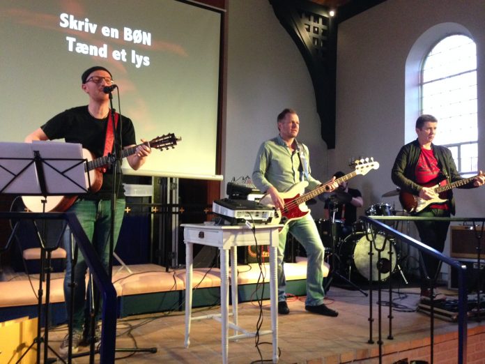 Rockgudstjeneste_Bindslev_FlaskePosten_1